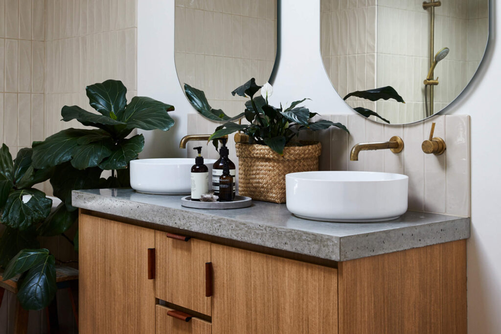 Custom bathroom with stone finishes – Sheepwash Project – Momentom Built